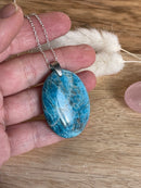 Pendentif goutte en Apatite