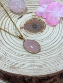 Pendentif ovale en quartz rose