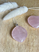Pendentif goutte en quartz rose