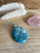 Pendentif goutte en Apatite